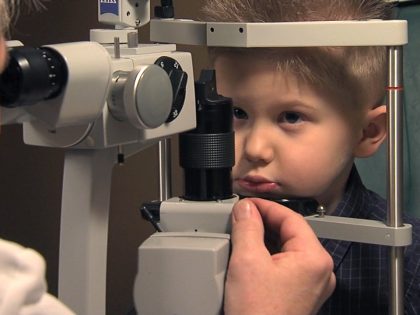 علاج حول العين للاطفال